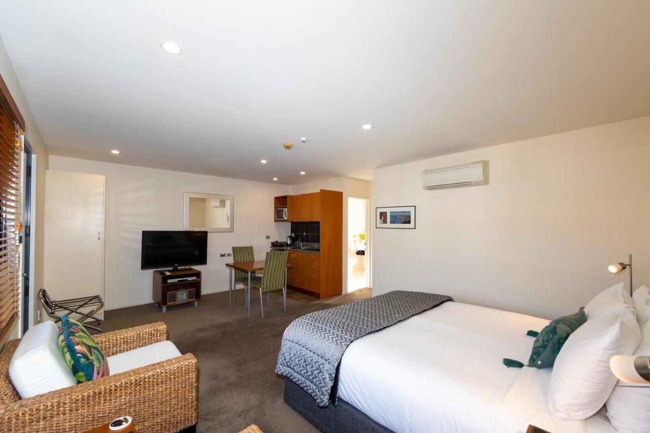 Harvest Lodge Motel Havelock North Exterior photo